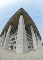 국회의사당 8각 기둥 24개
