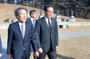 한상진 국민의당 창당준비위원장 백범 김구 선생 묘역 참배