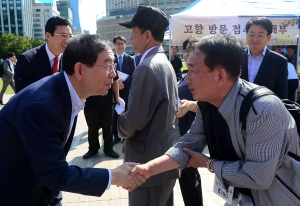 박원순 시장 쪽방촌 귀성길 인사