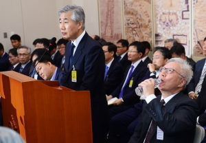 국정감사 참석한 서울대학교병원 백선하 교수