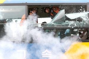 화재난 버스 유리깨기 실험