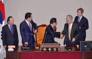 개헌특위 전체회의