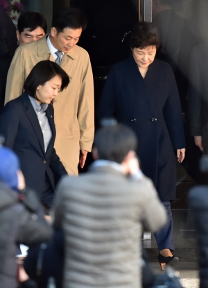 박근혜 전 대통령 검찰 조사 후 귀가
