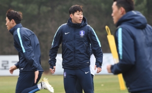 축구대표팀 훈련 대한민국-시리아전 앞두고 훈련 파주NFC 170327