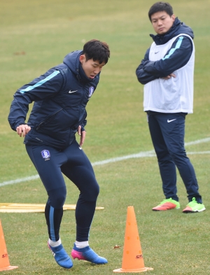 축구대표팀 훈련 대한민국-시리아전 앞두고 훈련 파주NFC 170327