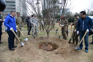 용산구-주한미군 식목일 나무심기