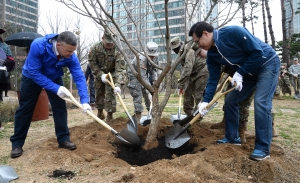 용산구-주한미군 식목일 나무심기