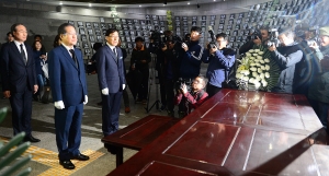 5.18 광주 국립묘지 찾은 홍준표