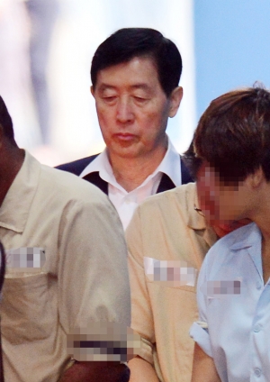 법정 구속된 삼성 최지성과 장충기