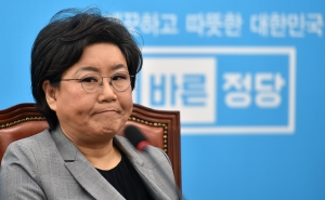 이혜훈, 74일 만 '불명예 퇴진'