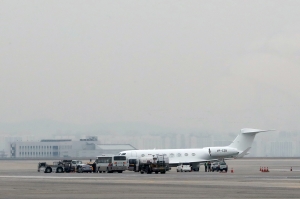 칼둔 행정청장 입국