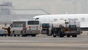 칼둔 행정청장 입국