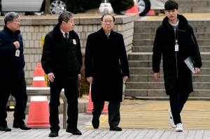 김백준 전 청와대 총무기획관 영장실질심사 출석