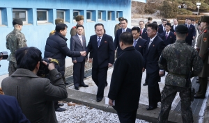 군사분계선 넘는 리선권 조평통 위원장