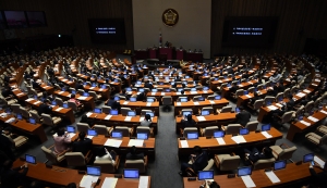 국회, 홍문종·염동열 체포동의안 부결