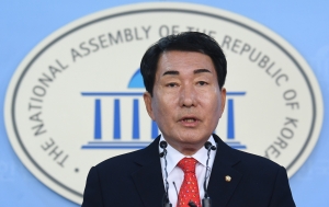 한국당, 비대위원장 후보 5인 발표