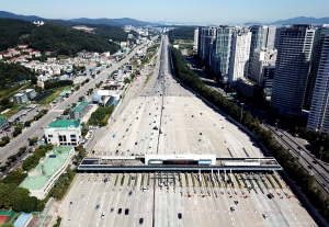 귀경하는 차량들