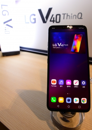 LG V40 ThinQ 공개 행사