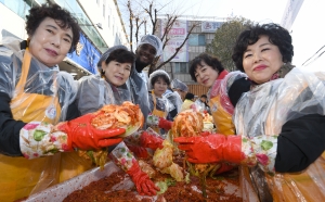 용산구, 샘 오취리도 함께한 김장나눔 행사 