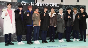 그룹 워너원, 패션 브랜드 '씨이앤(Ce&)' 팬사인회