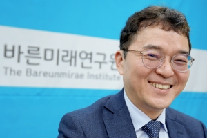 홍경준 바른미래정책연구원장 인터뷰