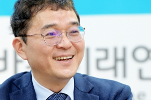 홍경준 바른미래정책연구원장 인터뷰