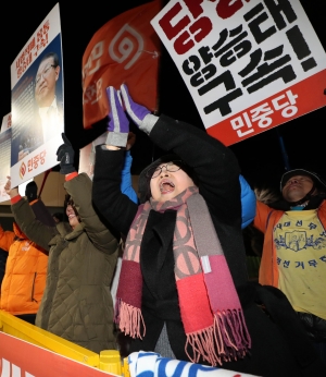 '엇갈린 운명' 양승태 '구속' 박병대 '기각'