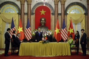 베트남 정상 만난 트럼프 대통령