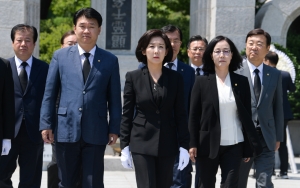 6·25전쟁 69주년, 나경원 자유한국당 원내대표 현충원 참배