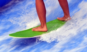 폭염 피해 인공 서핑 즐기는 서퍼들 