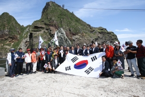 독도 방문한 독립운동 유족 국회의원