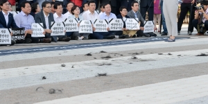 '조국 법무부 장관 임명 항의' 황교안 자유한국당 대표 삭발식