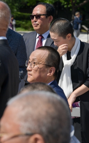 시민단체 조국 사퇴 촉구 삭발식 방문한 이언주 의원