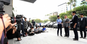 황교안 패스트트랙 관련 검찰 자진출석