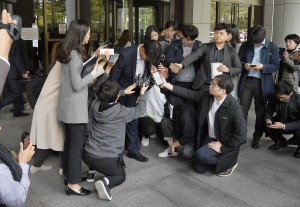 신동빈 롯데 회장 집행유예 확정...판결 결과 '겸허히 받아들인다'