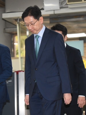 '드루킹 댓글조작' 항소심 공판 출석한 김경수 지사