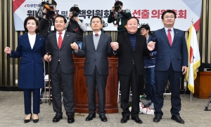 자유한국당 심재철 신임 원내대표
