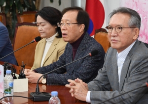 김형오 미래통합당 공관위원장 사퇴 기자회견