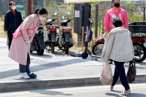 배현진 헬리오시티 인근 선거유세