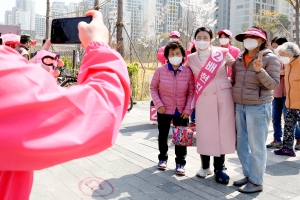 배현진 헬리오시티 인근 선거유세