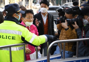 윤리위원회 참석하는 차명진 후보