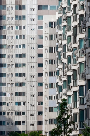 '빨간불 켜진 제헌절 태극기 게양'