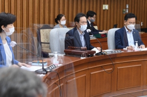 이흥구 대법관 후보자 인사청문경과보고서 채택