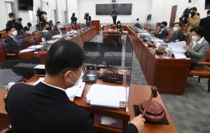 공수처장추천위 3차 회의, 최종 후보 압축 주목