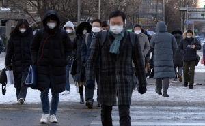 '폭설에 얼어붙은 출근길'