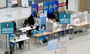 '여행객 사라진 인천국제공항' 