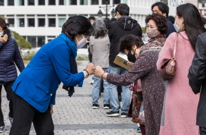 박영선, 명동성당 부활절 미사 참례