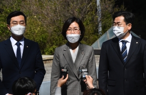 민주당 홍익대 고발 기자회견