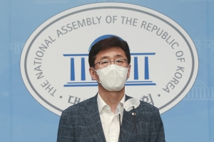 더불어민주당, 부동산 투기 의혹 12명 '탈당 권유'