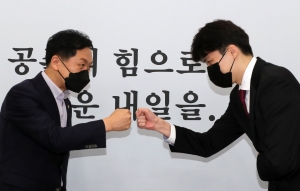 김기현, 신임 대변인단과 티타임